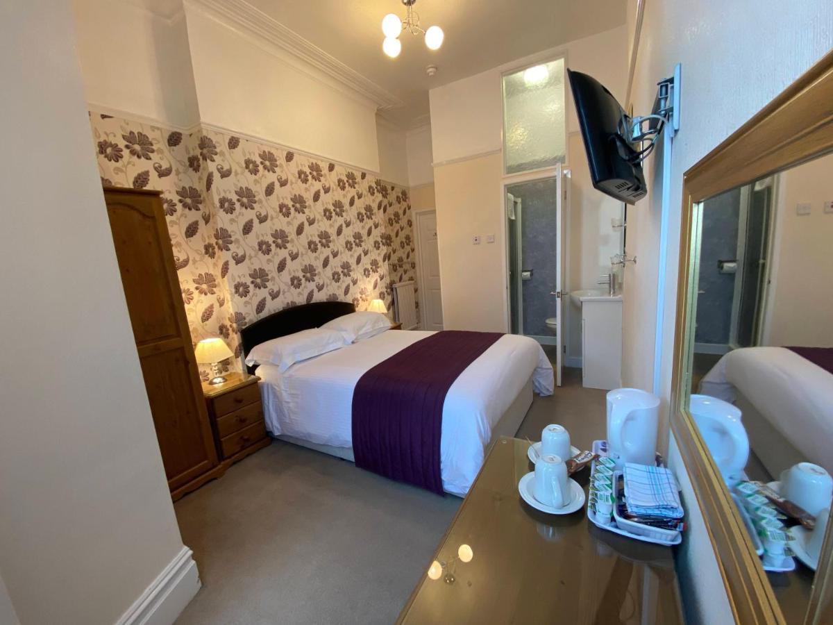 Paignton Court Bed & Breakfast Exterior photo