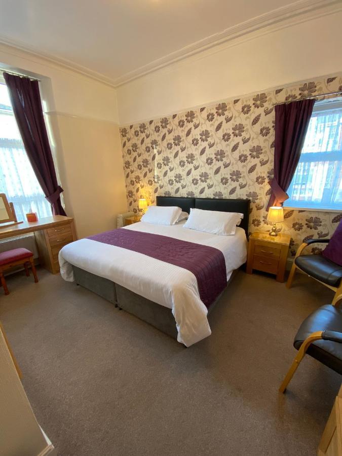 Paignton Court Bed & Breakfast Exterior photo