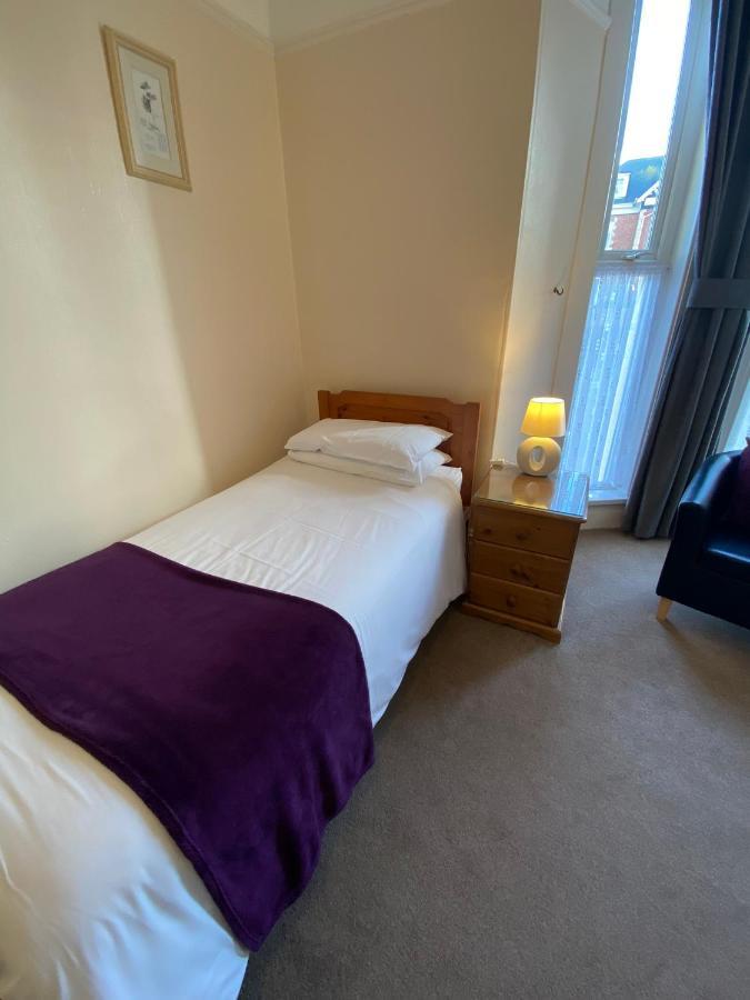 Paignton Court Bed & Breakfast Exterior photo
