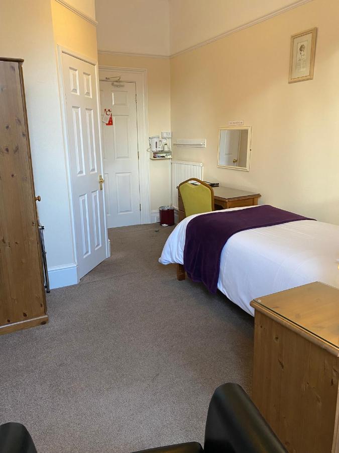 Paignton Court Bed & Breakfast Exterior photo
