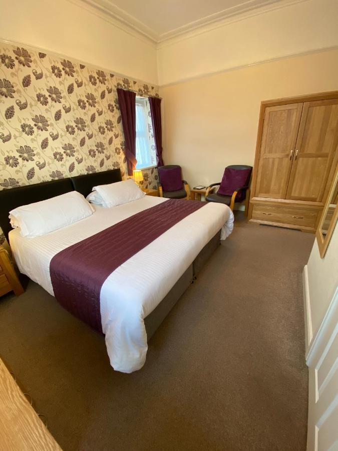 Paignton Court Bed & Breakfast Exterior photo
