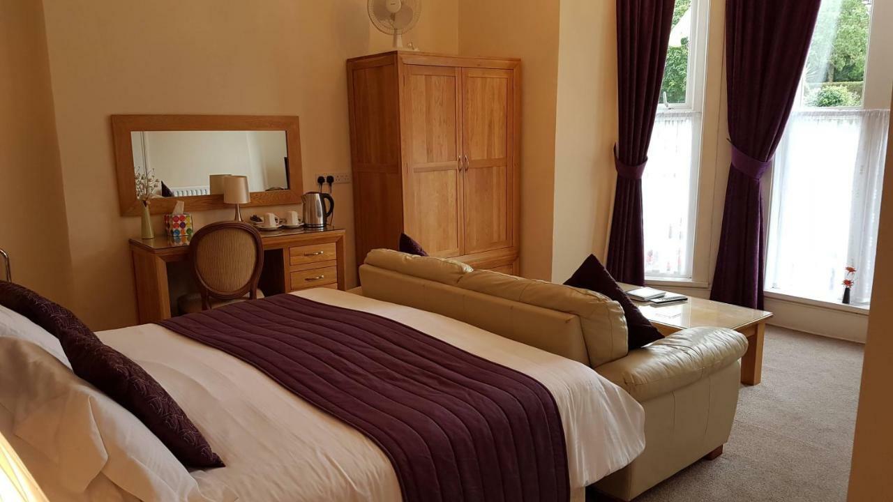 Paignton Court Bed & Breakfast Exterior photo